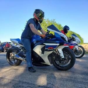 Meet your Posher, Devin